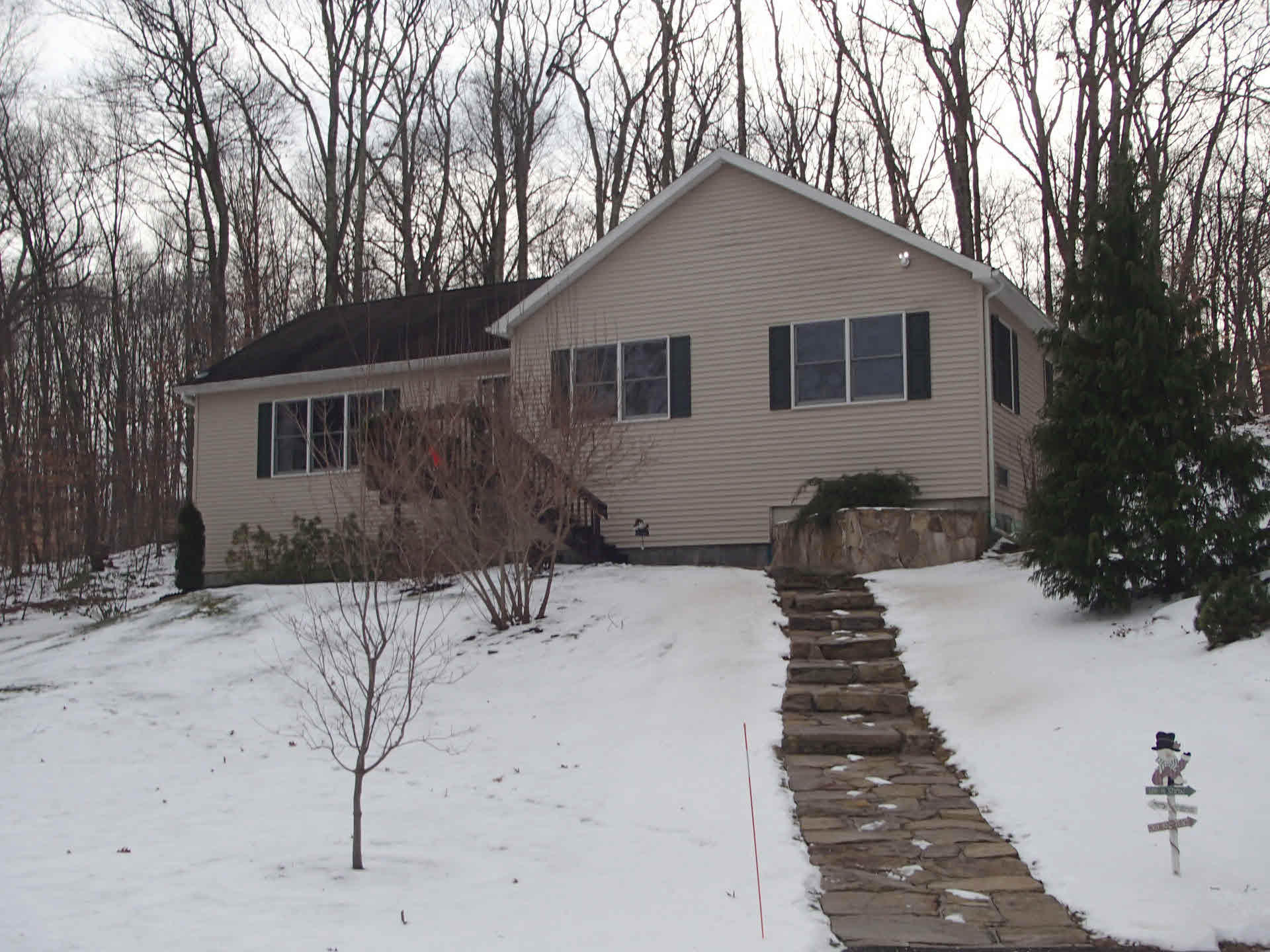 Building photograph for 61 NEW MILFORD RD EAST